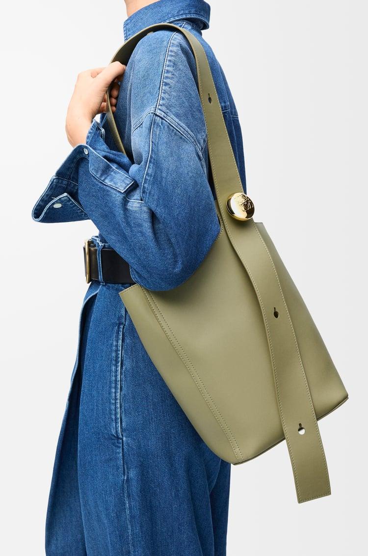 Loewe Medium Pebble Bucket In Smooth Calfskin 7 Colours