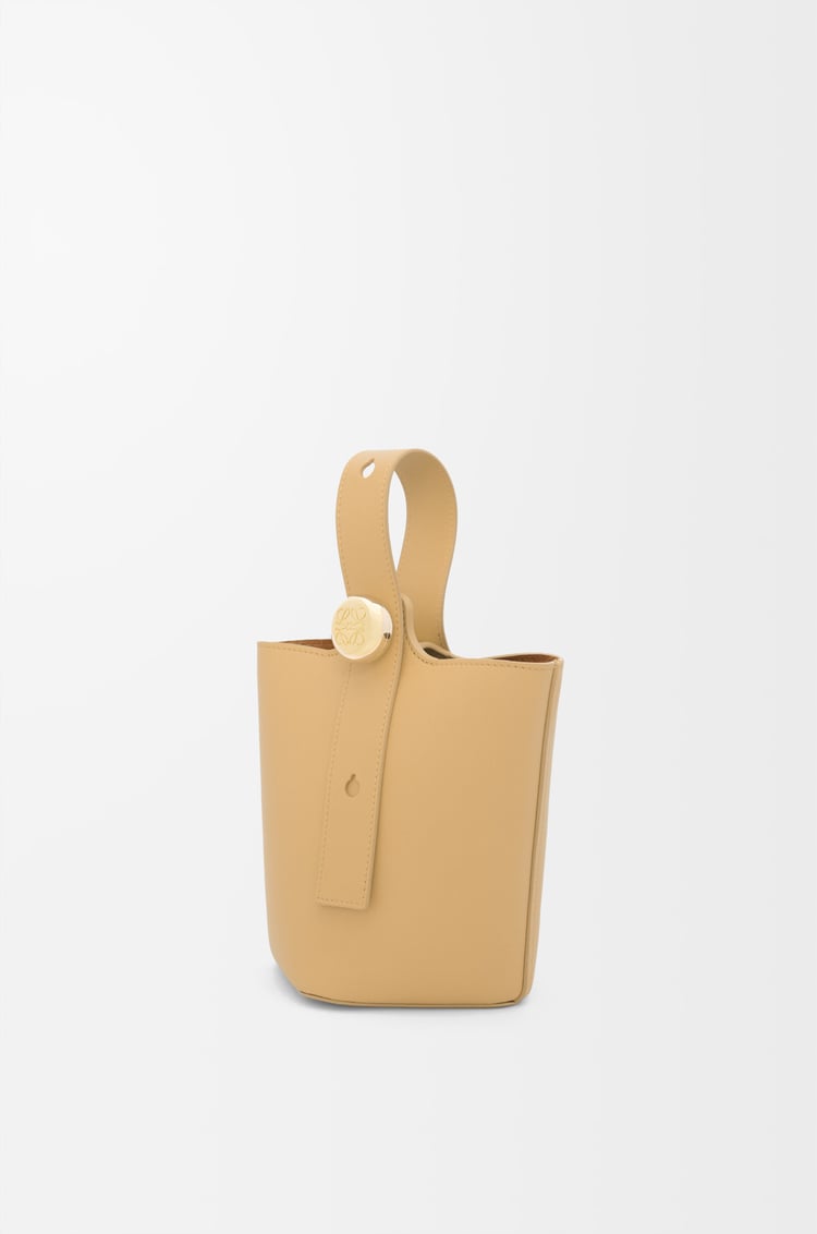Loewe Mini Pebble bucket in smooth calfskin 11 Colours