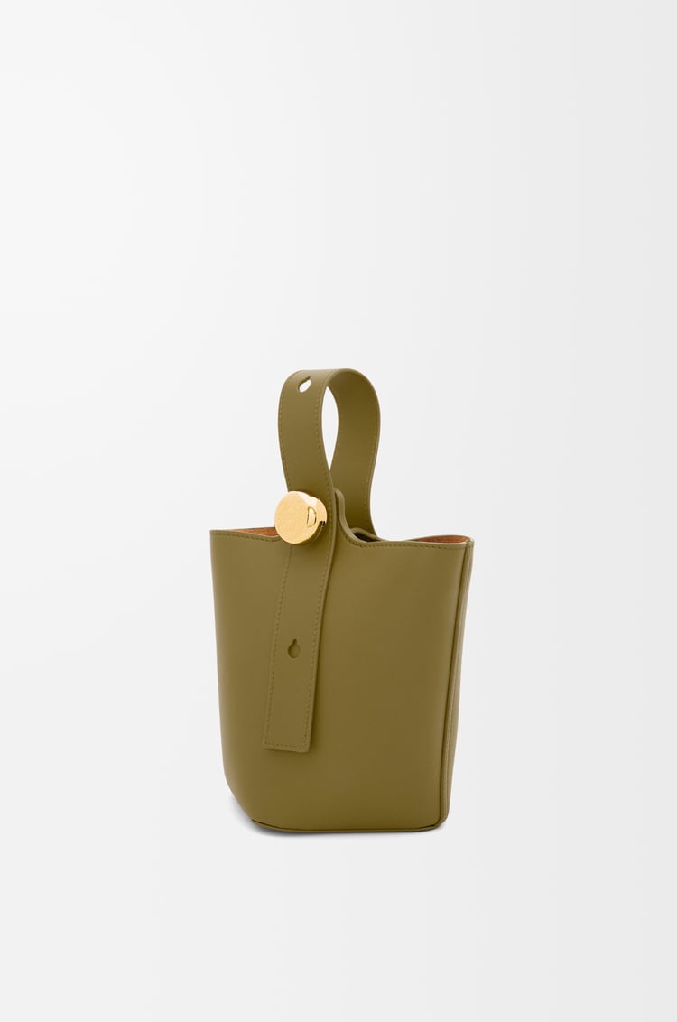 Loewe Mini Pebble bucket in smooth calfskin 11 Colours
