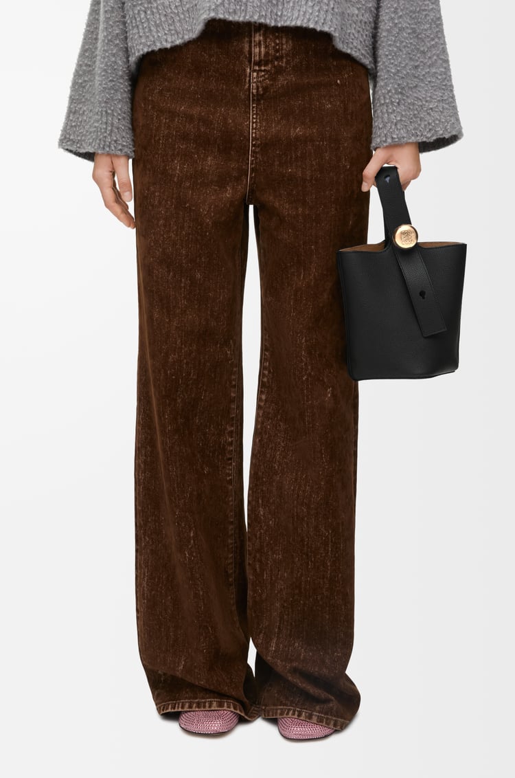 Loewe Mini Pebble Bucket In Smooth Calfskin 11 Colours