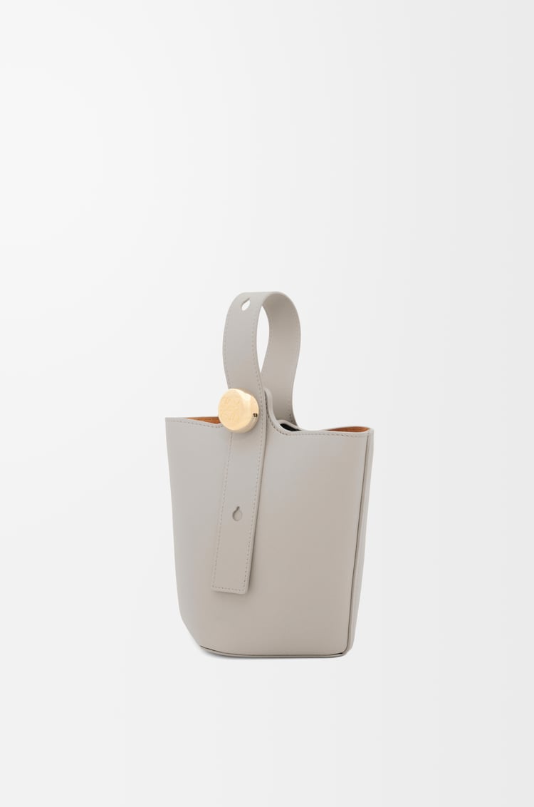 Loewe Mini Pebble bucket in smooth calfskin 11 Colours