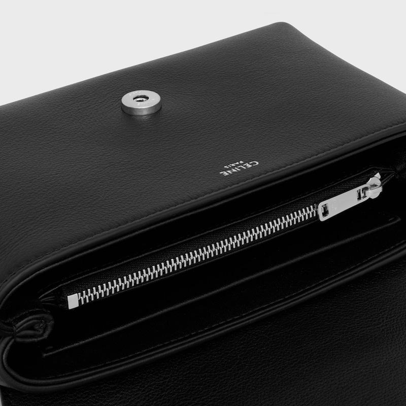 Celine BOLSO TEEN VICTOIRE CELINE DE PIEL DE BECERRO FLEXIBLE CON TEXTURA GRANULADA