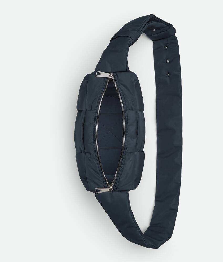 Bottega Veneta Arco Camera Bag Mediano Acolchado