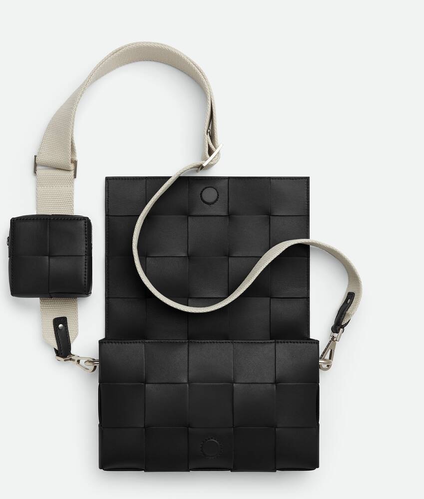 Bottega Veneta Bolso Cassette Con Correa Versátil