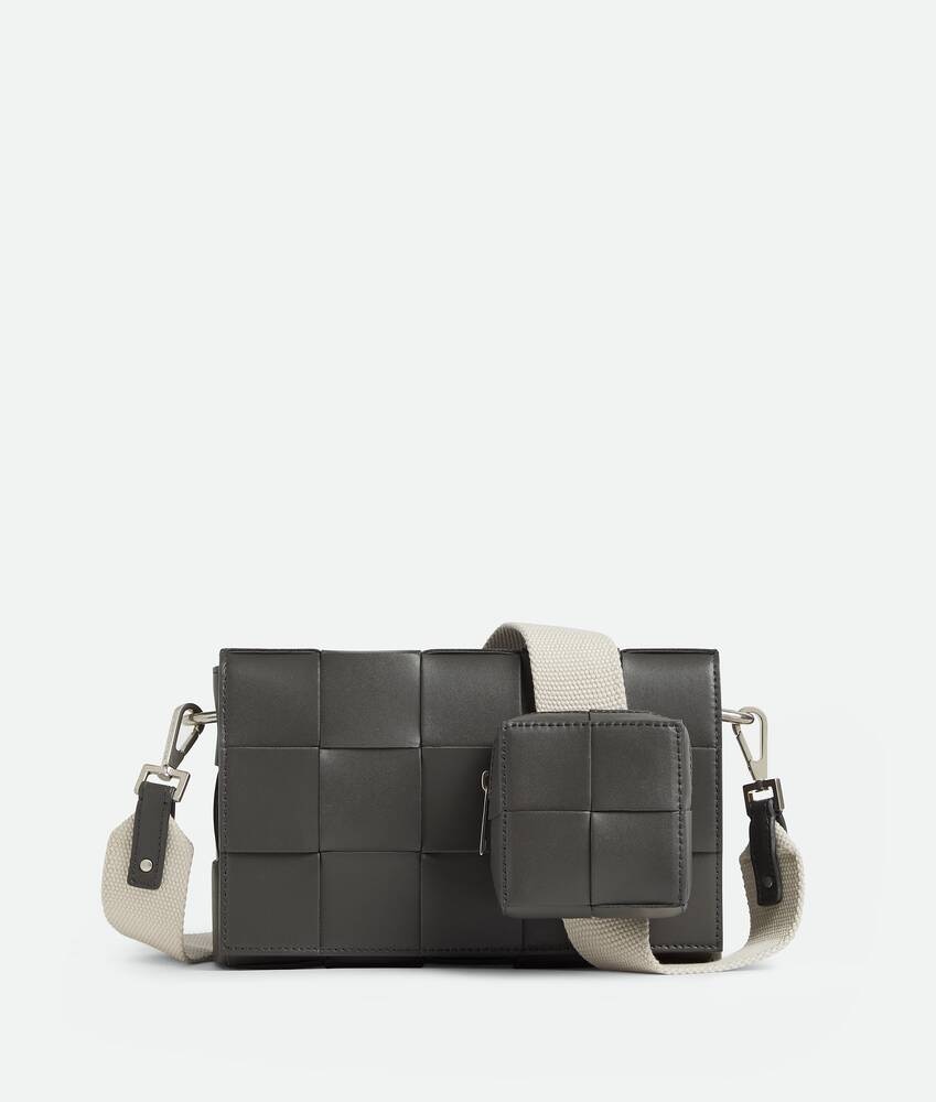 Bottega Veneta Bolso Cassette con correa versátil
