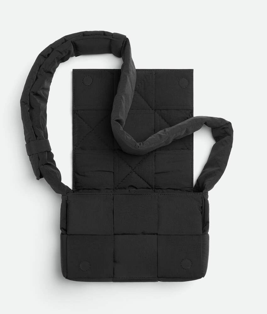 Bottega Veneta Bolso Padded Tech Cassette Pequeño