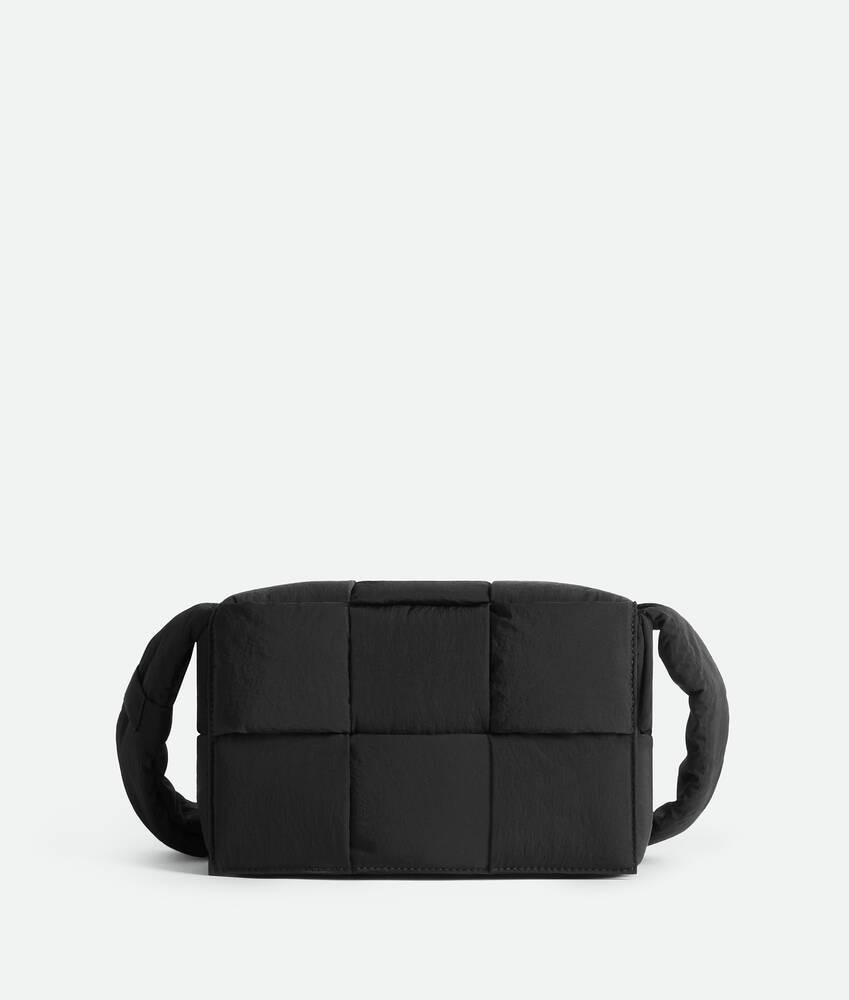 Bottega Veneta Bolso Padded Tech Cassette pequeño