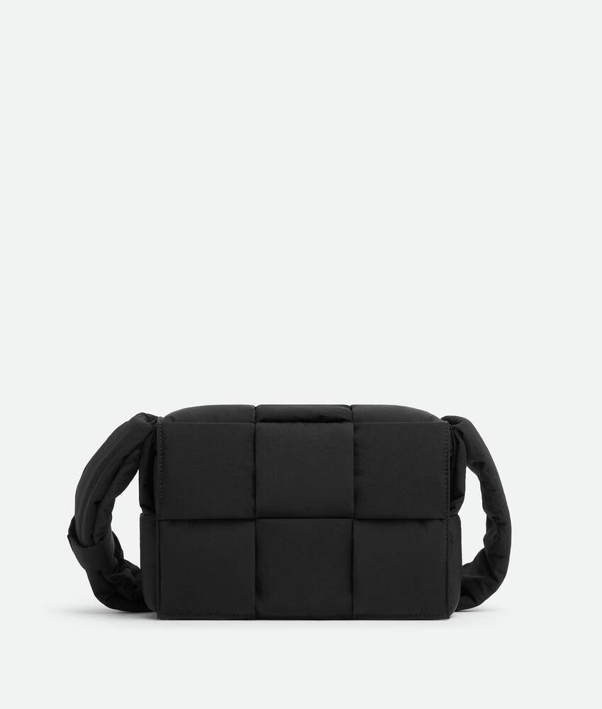 Bottega Veneta Bolso Padded Tech Cassette pequeño