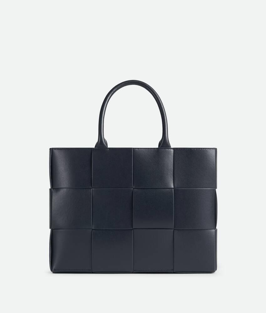 Bottega Veneta East-West Arco Tote pequeño