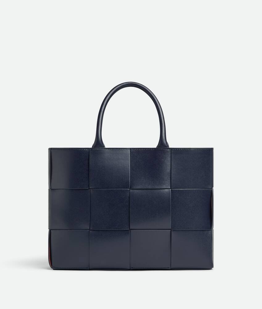 Bottega Veneta East-West Arco Tote pequeño