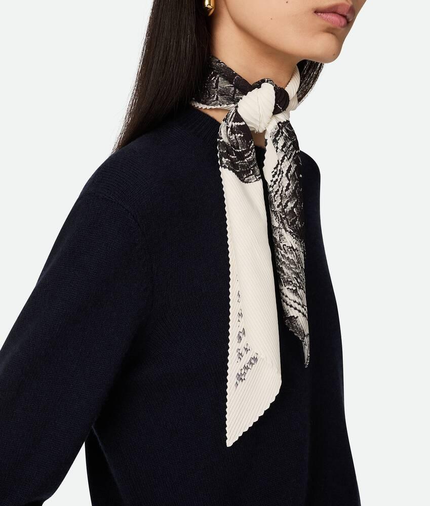 Bottega Veneta Foulard Plisado Estampado