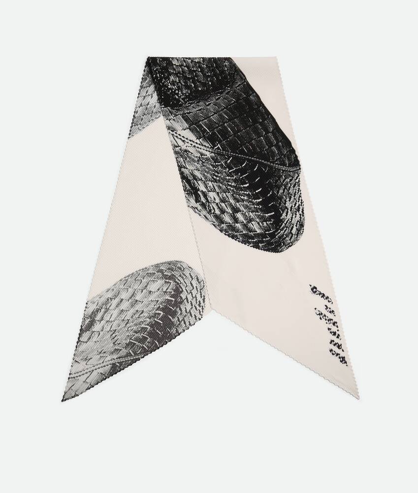 Bottega Veneta Foulard Plisado Estampado