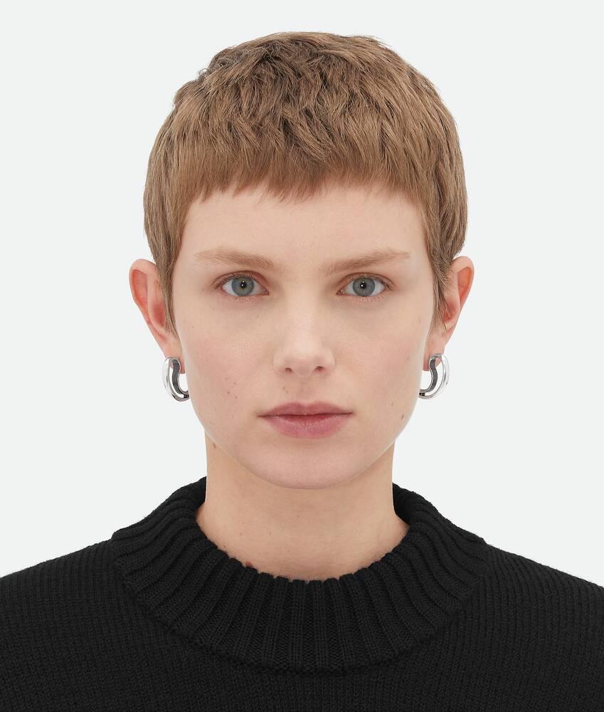 Bottega Veneta Pendientes Frills Grandes