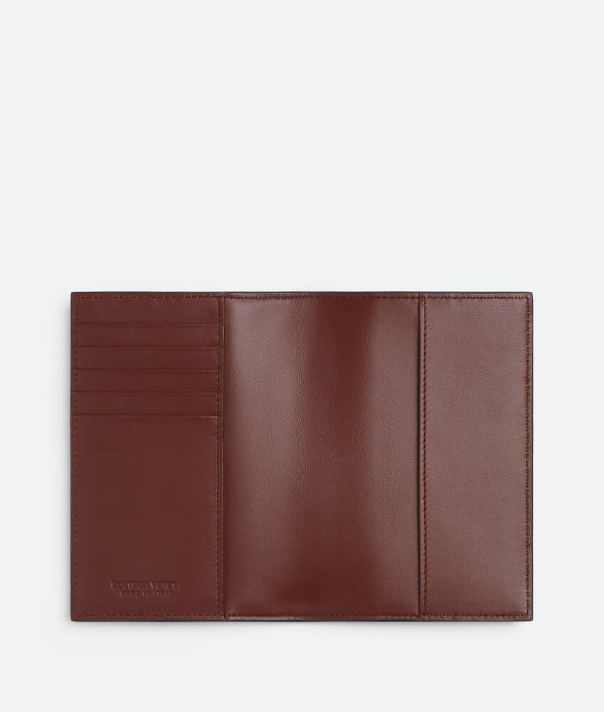 Bottega Veneta Portapasaportes Cassette