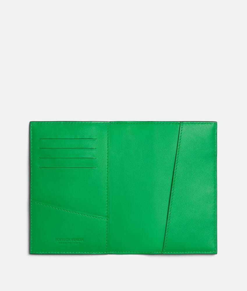 Bottega Veneta Portapasaportes Cassette