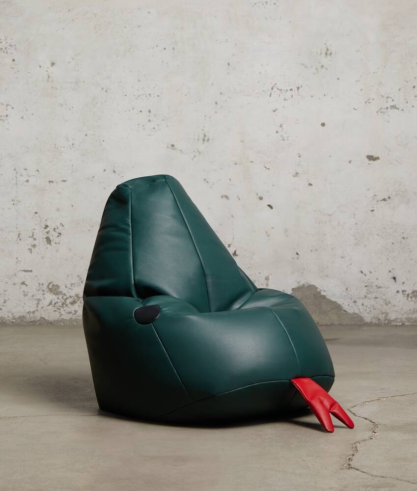 Bottega Veneta Puf pequeño con diseño de serpiente