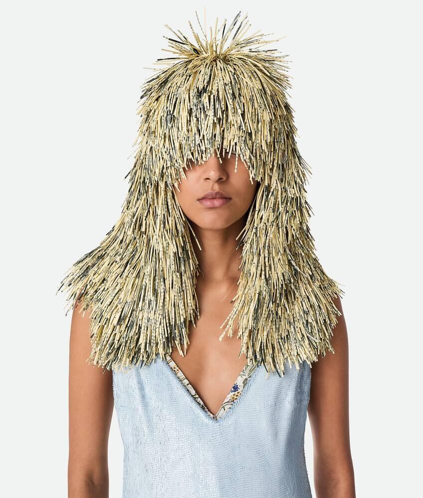 Bottega Veneta Tocado largo de piel con estampado de periódico