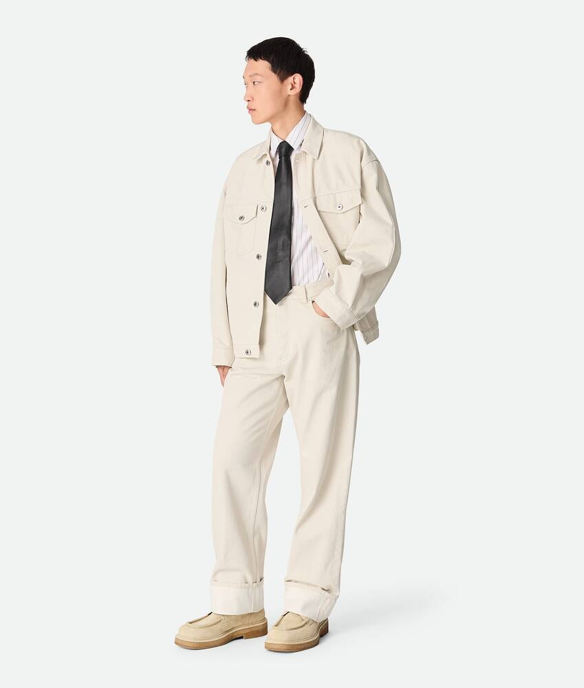 Bottega Veneta Vaqueros teñidos con dobladillo vuelto