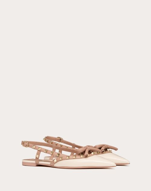 Valentino BALLERINAS ROCKSTUD DE CHAROL CON MOÑO Y CORREAS TRASERAS