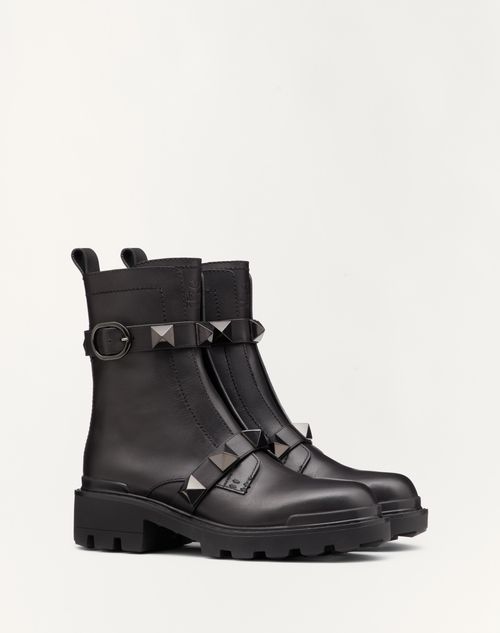 Valentino BOTAS MILITARES ROMAN STUD DE PIEL DE BECERRO CON TACHUELAS EN EL MISMO TONO Y TACÓN DE 40 MM