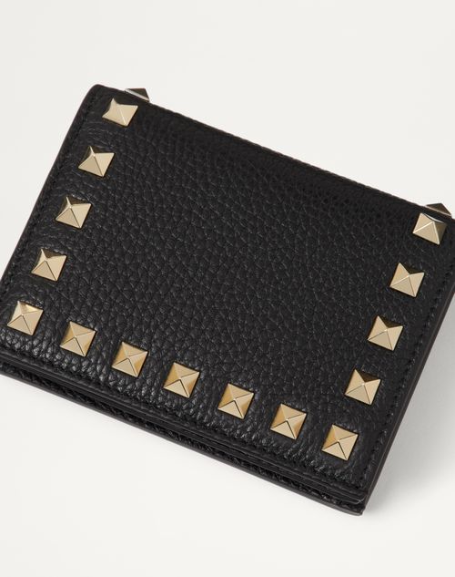 Valentino CARTERA ROCKSTUD PEQUEÑA DE PIEL DE BECERRO GRANULADA