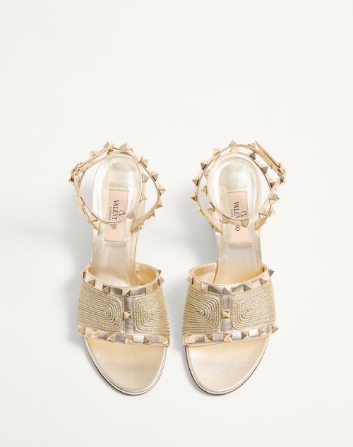 Valentino SANDALIA ROCKSTUD EN CUERO NAPA LAMINADO CON BORDADO CORNELY Y TACÓN DE 60 MM