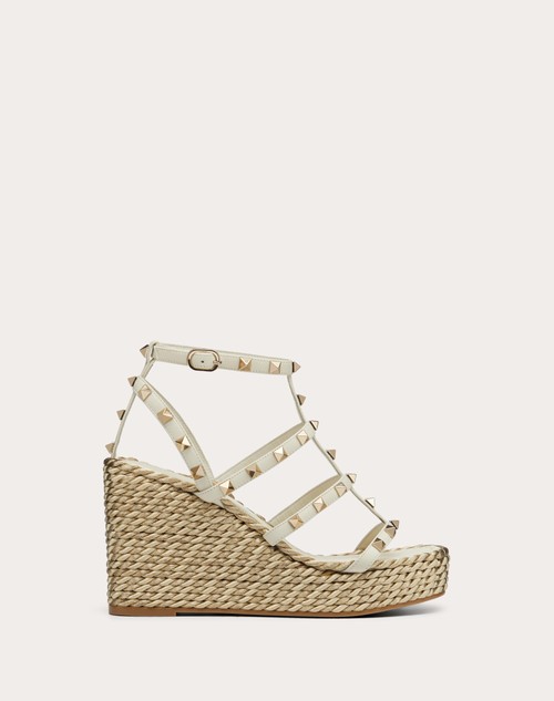 Valentino SANDALIAS DE CUÑA ROCKSTUD DE PIEL DE BECERRO CON TIRAS Y TACÓN DE 95 MM