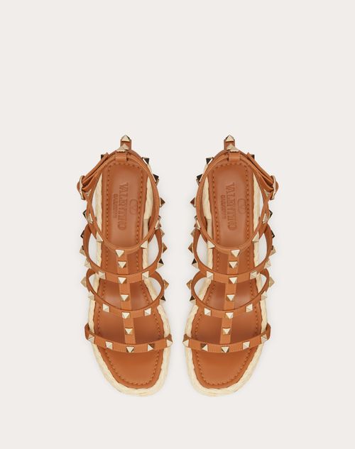 Valentino SANDALIAS ROCKSTUD CON TACÓN EN CUÑA DE 95 MM Y CORREAS DE CUERO DE BECERRO