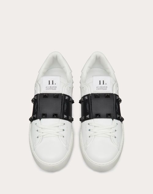 Valentino SNEAKERS ROCKSTUD UNTITLED DE PIEL DE BECERRO CON TACHUELAS EN EL MISMO TONO