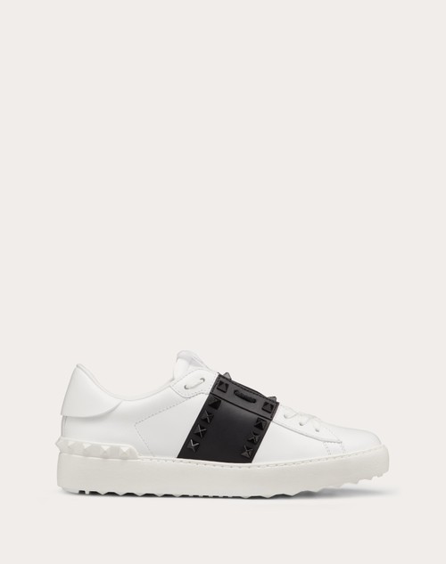 Valentino SNEAKERS ROCKSTUD UNTITLED DE PIEL DE BECERRO CON TACHUELAS EN EL MISMO TONO