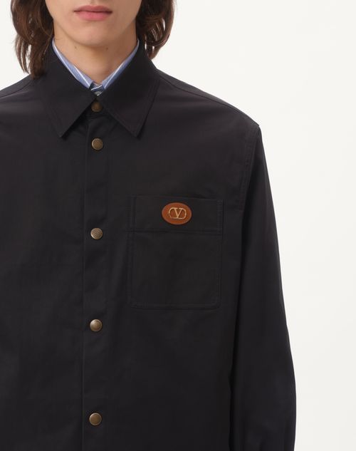 Valentino SOBRECAMISA DE NAILON CON DETALLE DE V ENGOMADA