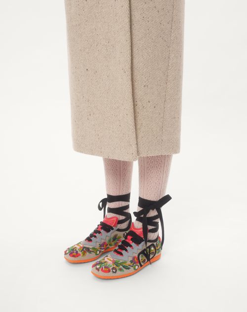 Valentino ZAPATILLA CHROMATHON DE LONA CON BORDADO FLORAL
