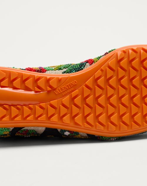 Valentino ZAPATILLA CHROMATHON DE LONA CON BORDADO FLORAL