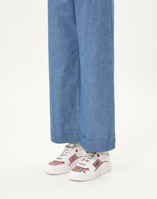 Valentino ZAPATILLA DE CAÑA BAJA FREEDOTS DE CUERO DE BECERRO Y TELA VOYAGE IMAGINAIRE