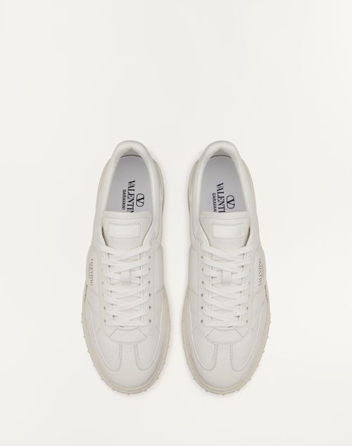 Valentino ZAPATILLA UPVILLAGE DE CAÑA BAJA HECHA DE CUERO NAPA