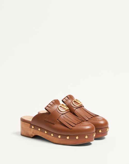 Valentino ZUECO VLOGO SIGNATURE DE CUERO DE BECERRO CON FLECOS Y TACÓN DE 45MM