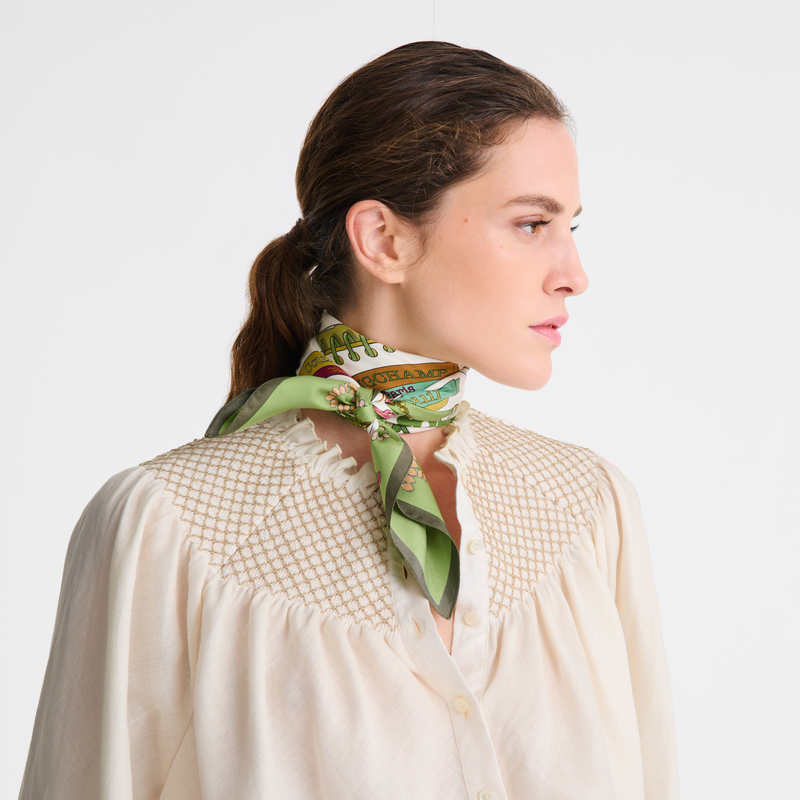 Longchamp En El Huerto Pañuelo De Seda 70 Seda - Glaciar