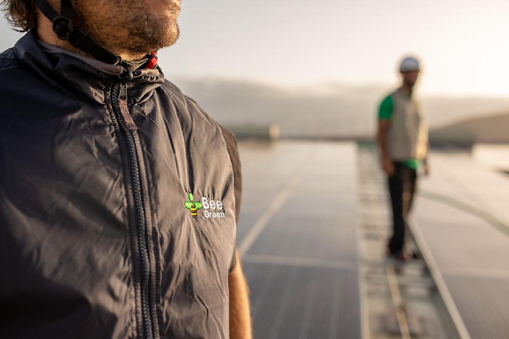Mimub Bee Green Impulsa la Revolución Energética en Canarias con Energía Fotovoltaica de Alta Calidad