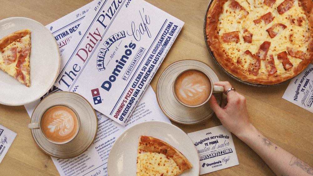 Mimub Domino’s Pizza Regala Croissantizzima y Café en Su Innovador Pop-up Domino’s Café