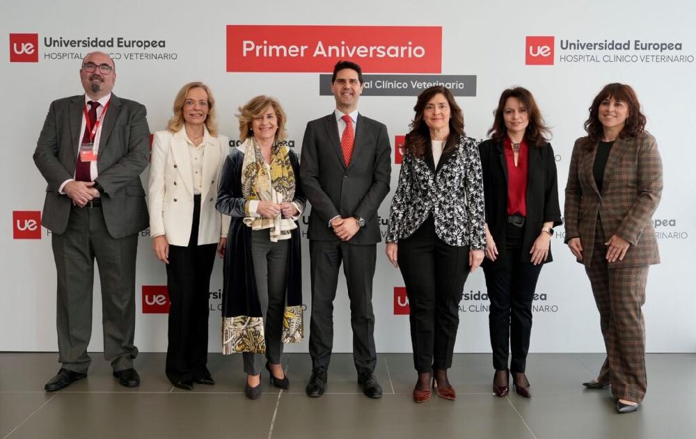 Mimub Emilio Viciana Preside el Aniversario del Hospital Clínico Veterinario de la Universidad Europea de Madrid