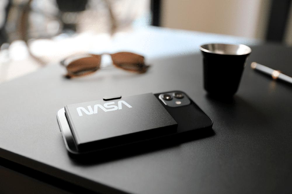 Mimub Gobluegoods Lanza Nueva Línea De Carteras Inspiradas En La NASA