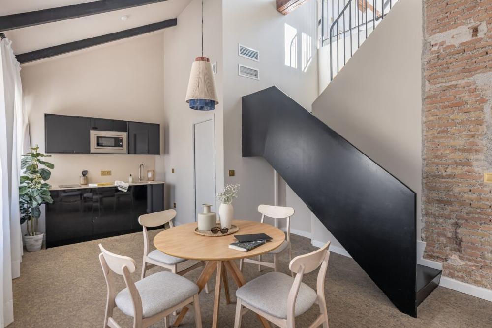 Mimub Líbere Hospitality Group Aspira a Facturar 35 Millones de Euros en 2025 un Crecimiento del 94%