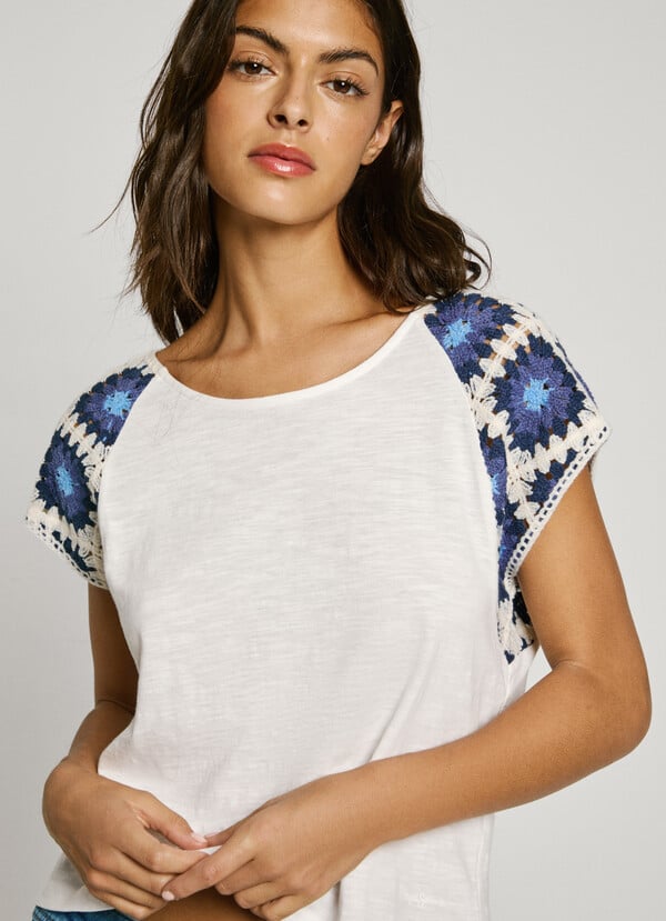 Pepe Jeans camiseta manga ranglán en crochet