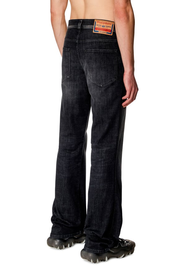 Diesel Bootcut Jeans 1998 D-buck 09h34