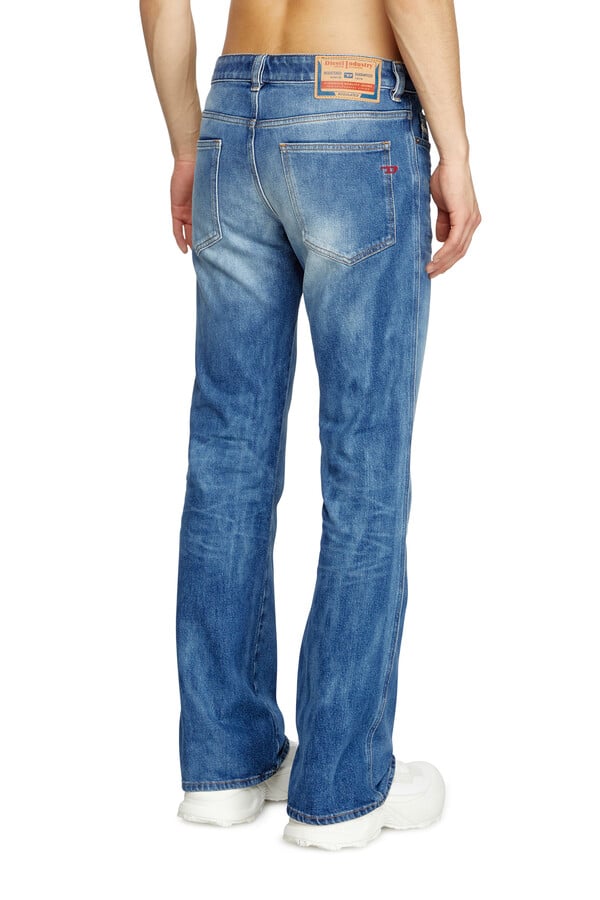 Diesel Bootcut Jeans 1998 D-buck 09l19