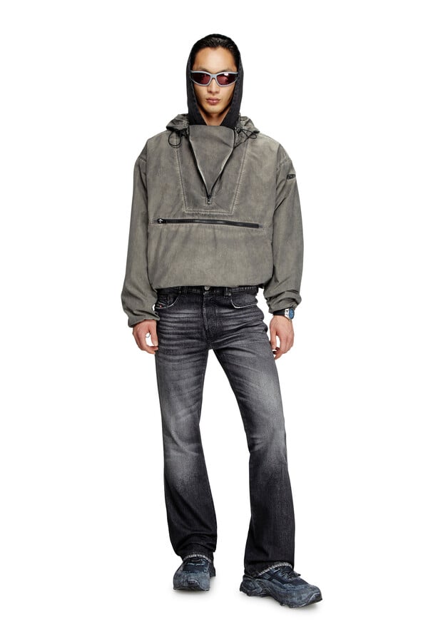 Diesel bootcut jeans 1998 d-buck 09l50