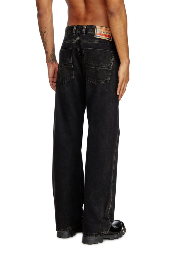 Diesel Relaxed Jeans 1980 D-eeper 09j96