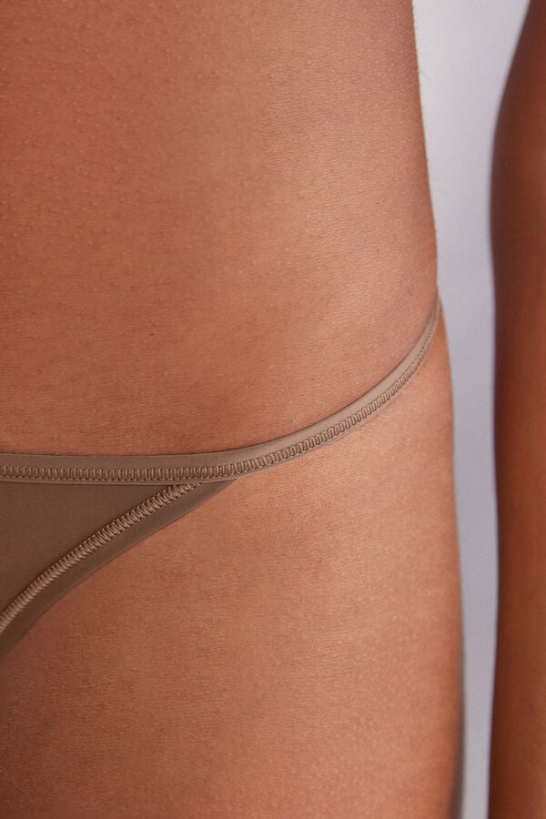 Intimissimi Tanga con Tira Lateral de Microfibra Ultraligera