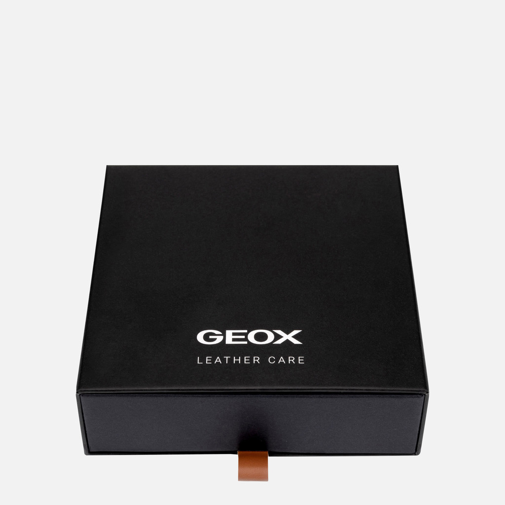 Geox kit para el cuidado de los productos de piel PYGLEA90000CXXXX Kit limpieza zapatos