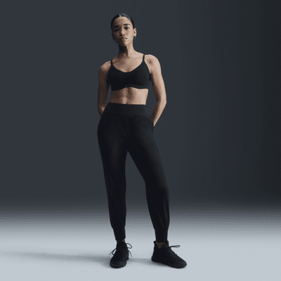 Nike Nike Alate MinimalistSujetador Deportivo Convertible De Sujeción Ligera Con Almohadilla - Mujer